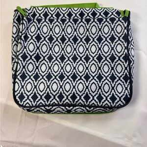 Thirty One Hanging Travel Case- New in Packaging Navy Perfect Pendant